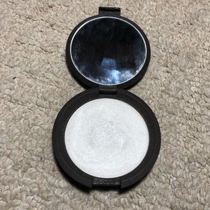 Becca Shimmering Skin Perfector - Pearl